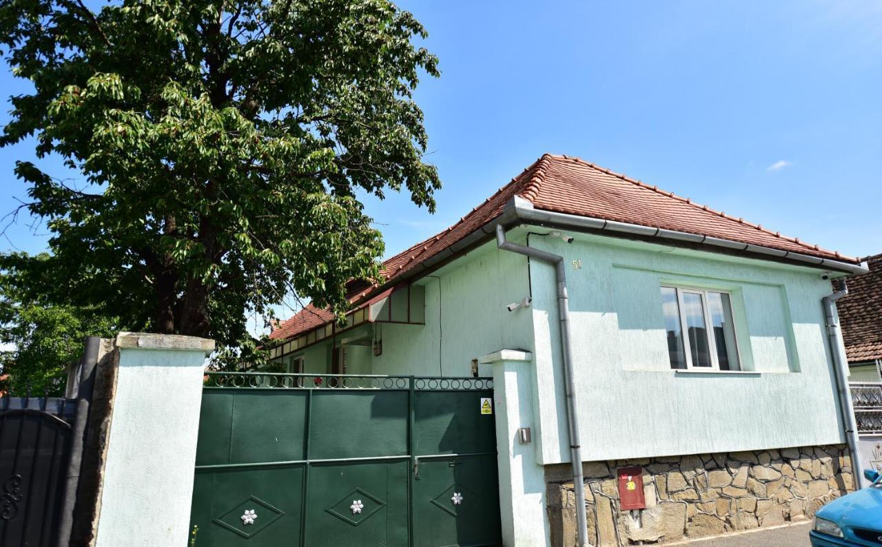 Flh - House Angelique Villa ซีบิว ภายนอก รูปภาพ